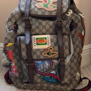 gucci courrier gg supreme backpack